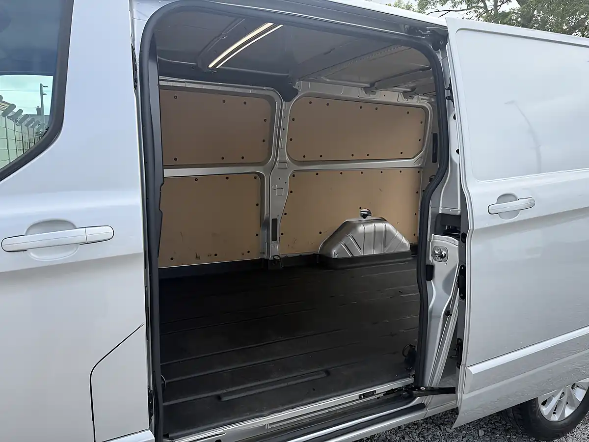 Used 2023 Ford Transit Custom Limited L1 H1 (swb) Silver - Interior and Exterior details 18