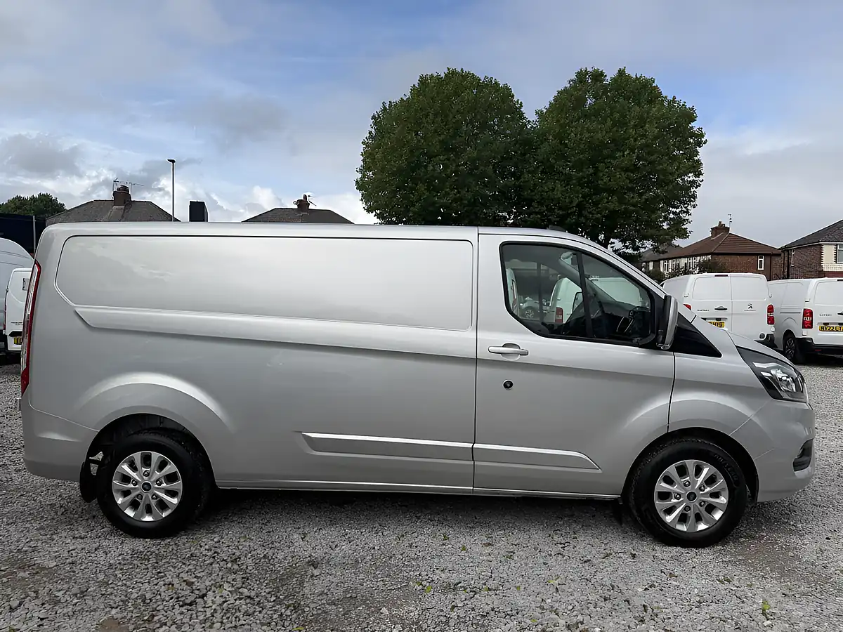 Used 2023 Ford Transit Custom Limited L1 H1 (swb) Silver - Interior and Exterior details 8