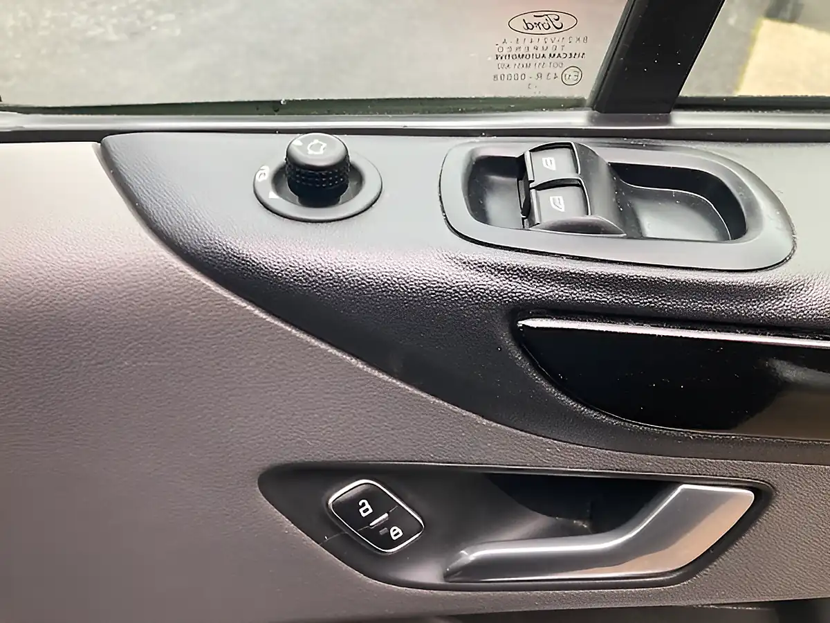 Used 2023 Ford Transit Custom Limited Lwb L2 Sport Styled White - Interior and Exterior details 8