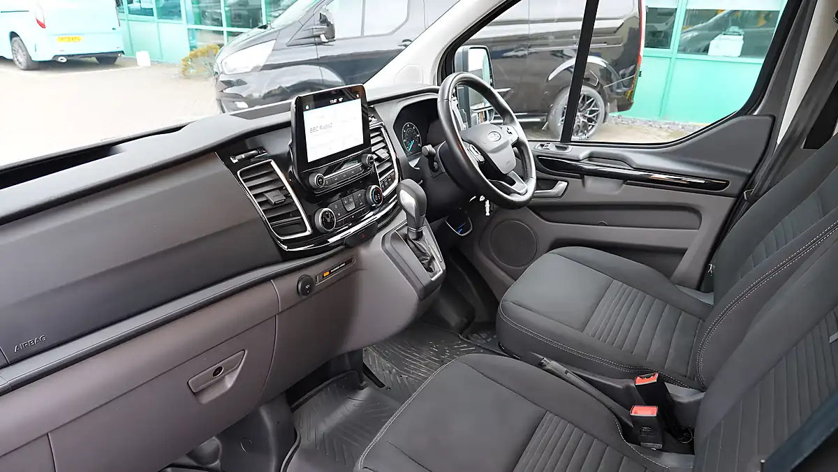 Used 2023 Ford Transit Custom Limited Magnetic - Interior and Exterior details 3