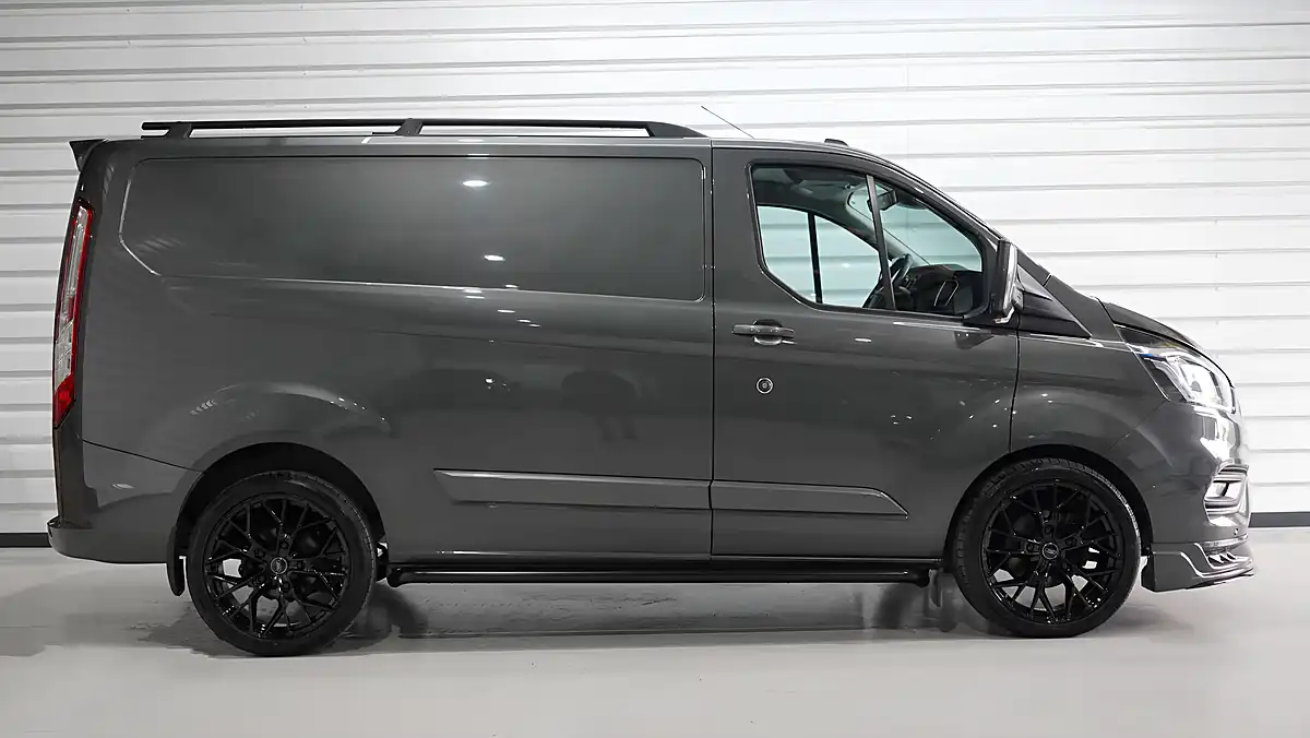Used 2023 Ford Transit Custom Limited Magnetic - Interior and Exterior details 4