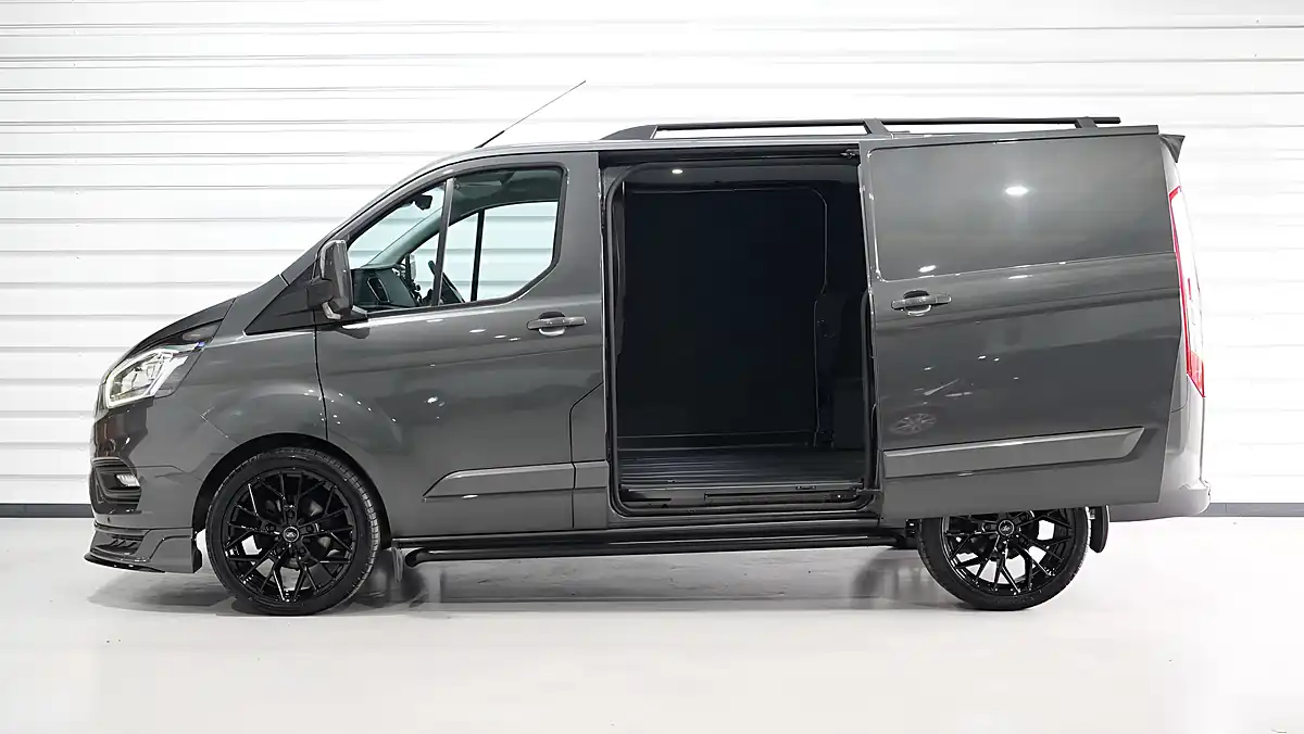 Used 2023 Ford Transit Custom Limited Magnetic - Interior and Exterior details 6
