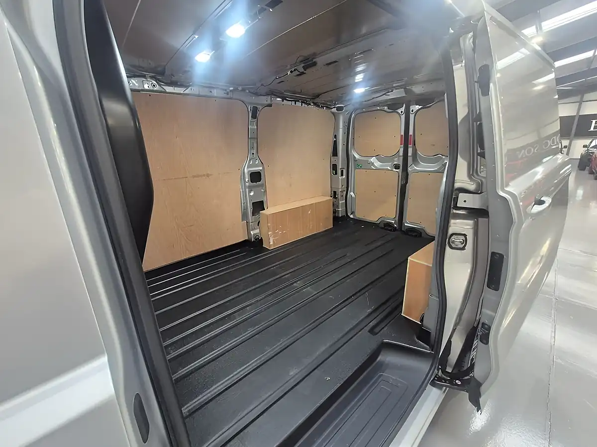 Used 2023 Ford Transit Custom Limited Moondust Silver - Interior and Exterior details 11
