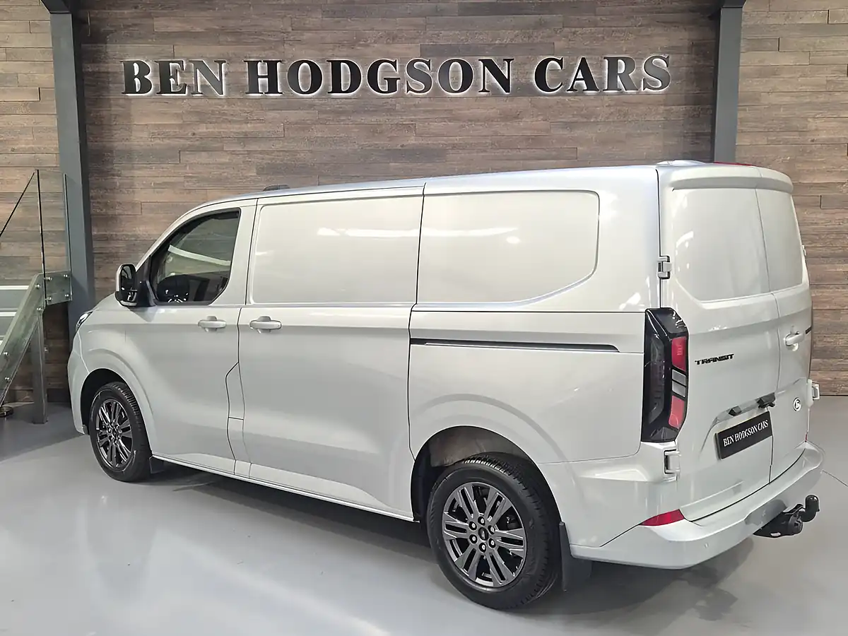 Used 2023 Ford Transit Custom Limited Moondust Silver - Interior and Exterior details 7