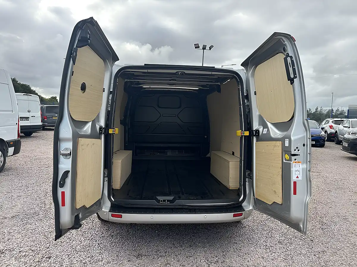 Used 2023 Ford Transit Custom Limited Moondust Silver - Interior and Exterior details 18