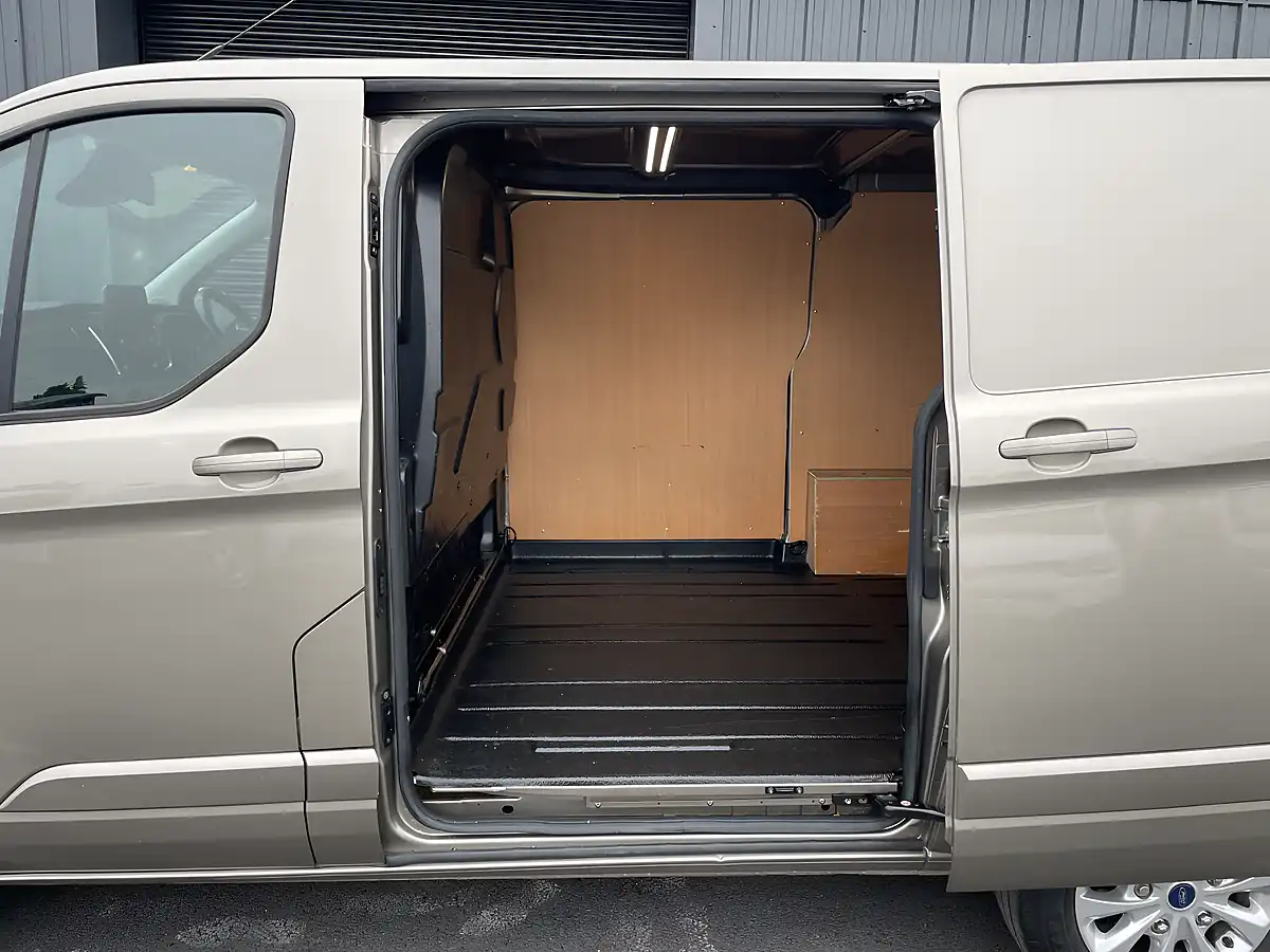 Used 2023 Ford Transit Custom Limited Swb Gold - Interior and Exterior details 11