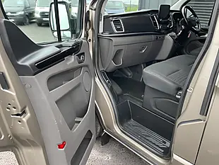 Used 2023 Ford Transit Custom Limited Swb Gold - Interior and Exterior details 12