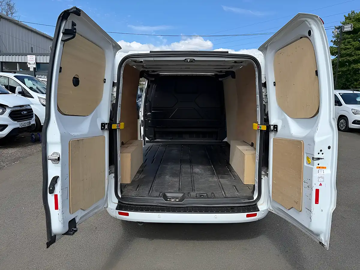 Used 2023 Ford Transit Custom Limited White - Interior and Exterior details 5