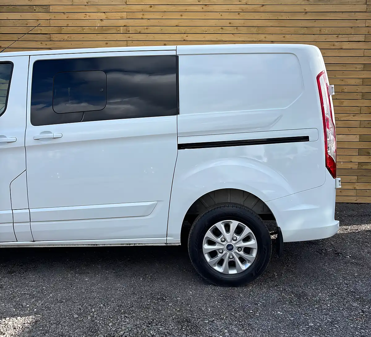 Used 2023 Ford Transit Custom Limited White - Interior and Exterior details 12