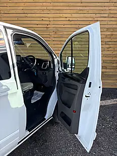 Used 2023 Ford Transit Custom Limited White - Interior and Exterior details 17