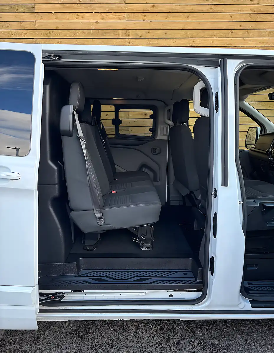 Used 2023 Ford Transit Custom Limited White - Interior and Exterior details 19