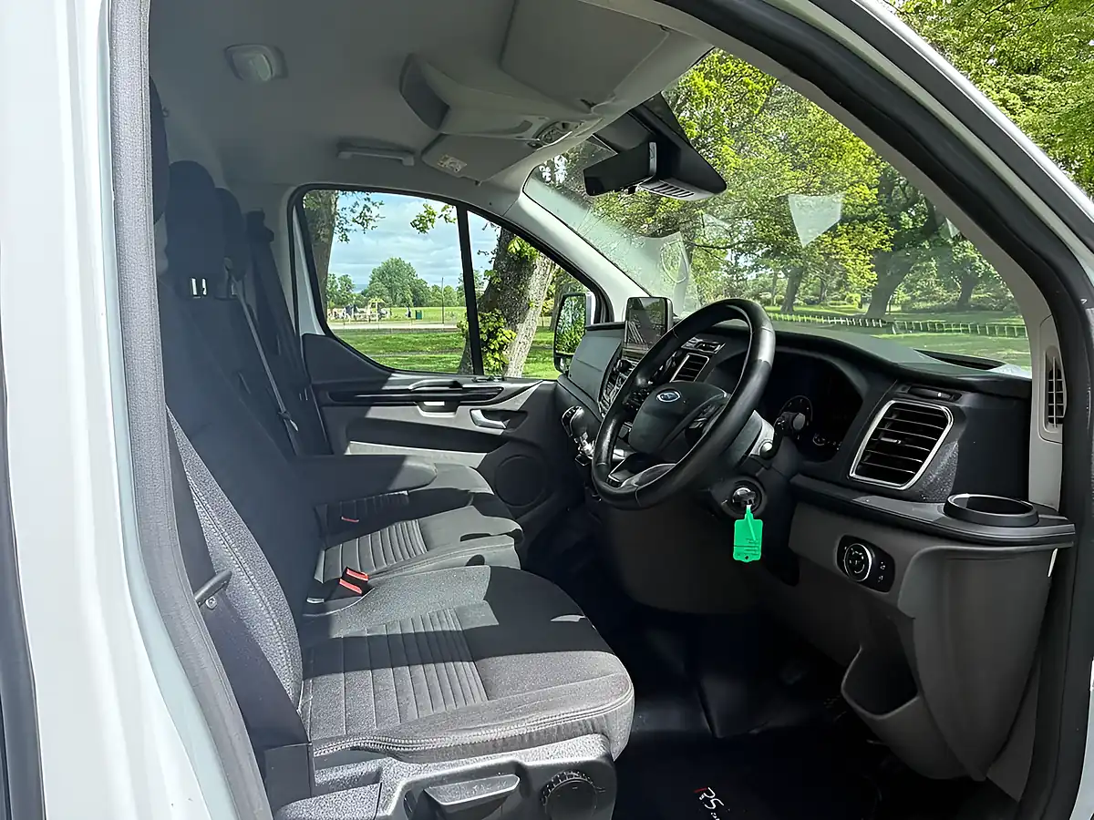 Used 2023 Ford Transit Custom Limited White - Interior and Exterior details 10