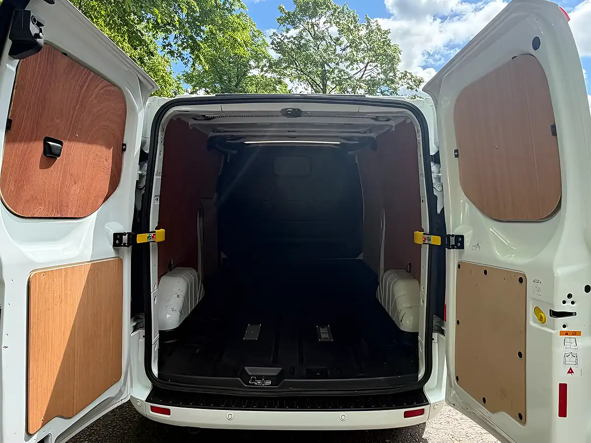 Used 2023 Ford Transit Custom Limited White - Interior and Exterior details 12