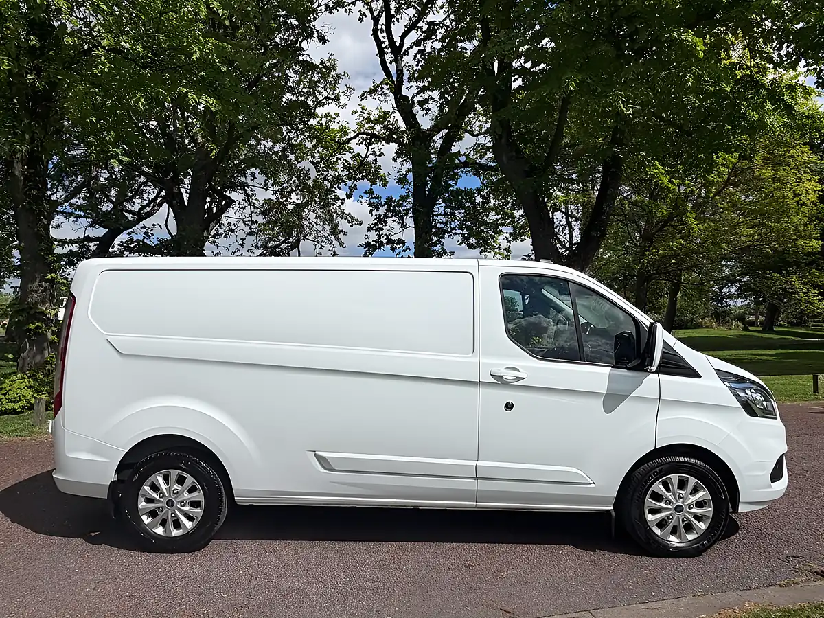 Used 2023 Ford Transit Custom Limited White - Interior and Exterior details 2