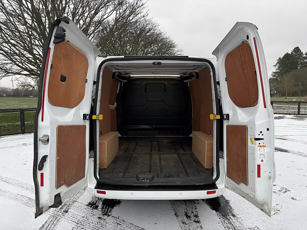 Used 2023 Ford Transit Custom Limited White - Interior and Exterior details 10