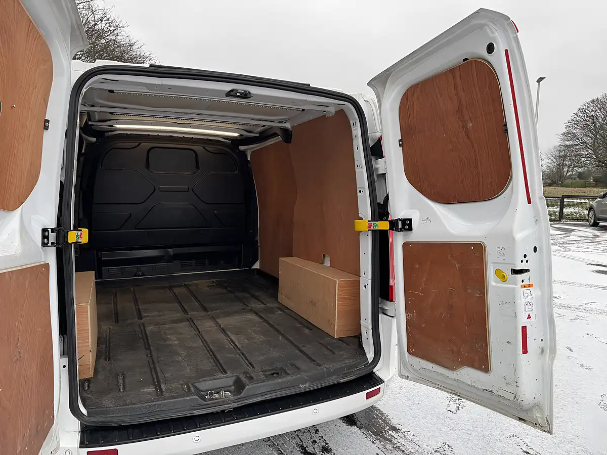 Used 2023 Ford Transit Custom Limited White - Interior and Exterior details 11
