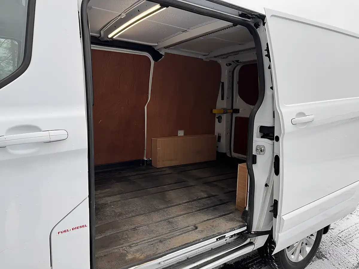 Used 2023 Ford Transit Custom Limited White - Interior and Exterior details 14