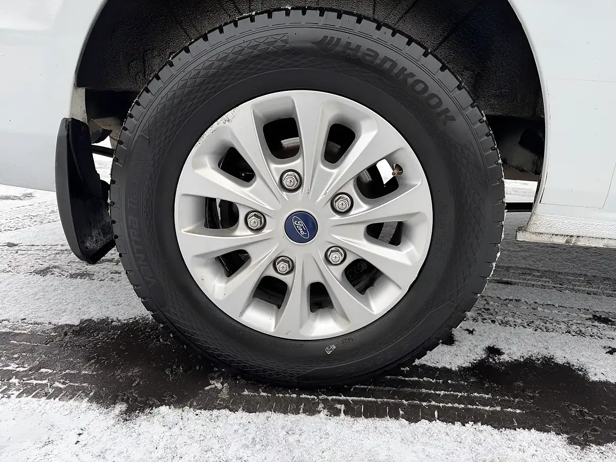 Used 2023 Ford Transit Custom Limited White - Interior and Exterior details 17