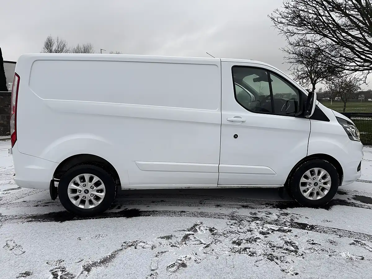 Used 2023 Ford Transit Custom Limited White - Interior and Exterior details 9