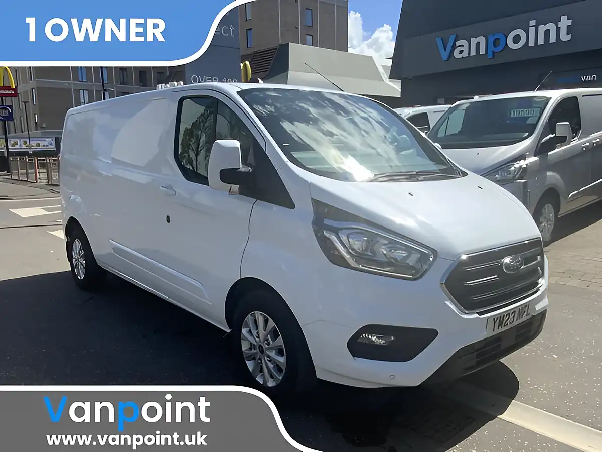 Used 2023 Ford Transit Custom Limited White - Front View