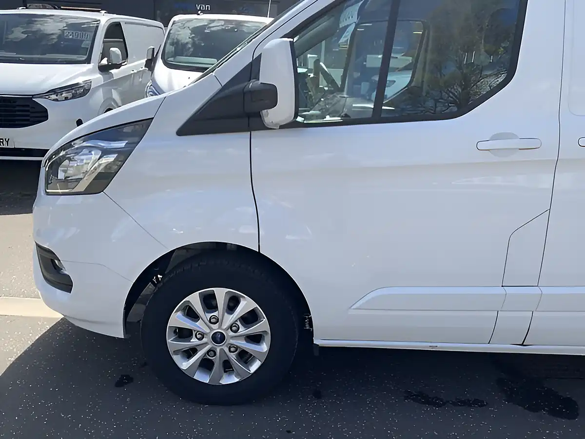 Used 2023 Ford Transit Custom Limited White - Interior and Exterior details 11