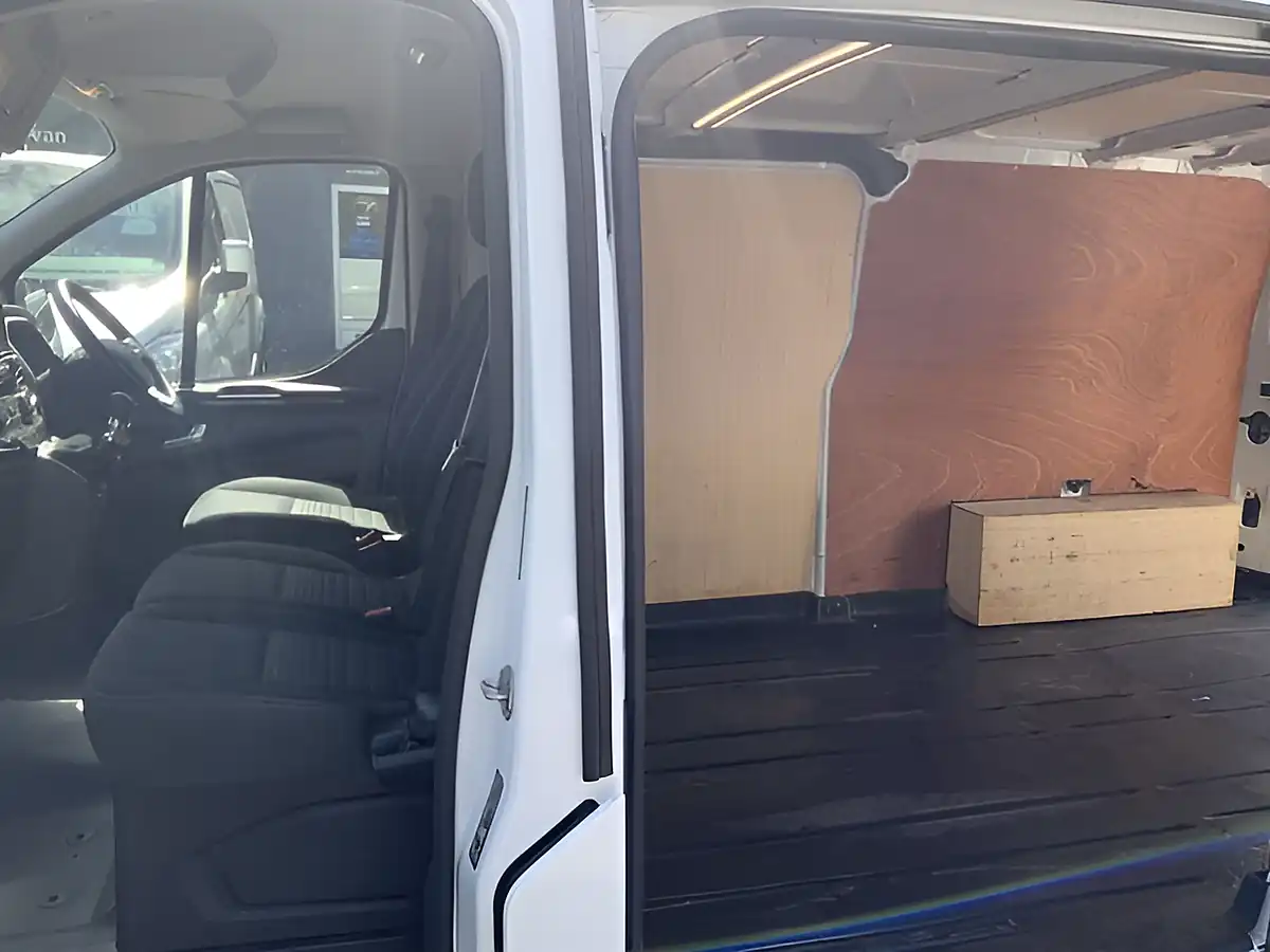 Used 2023 Ford Transit Custom Limited White - Interior and Exterior details 14