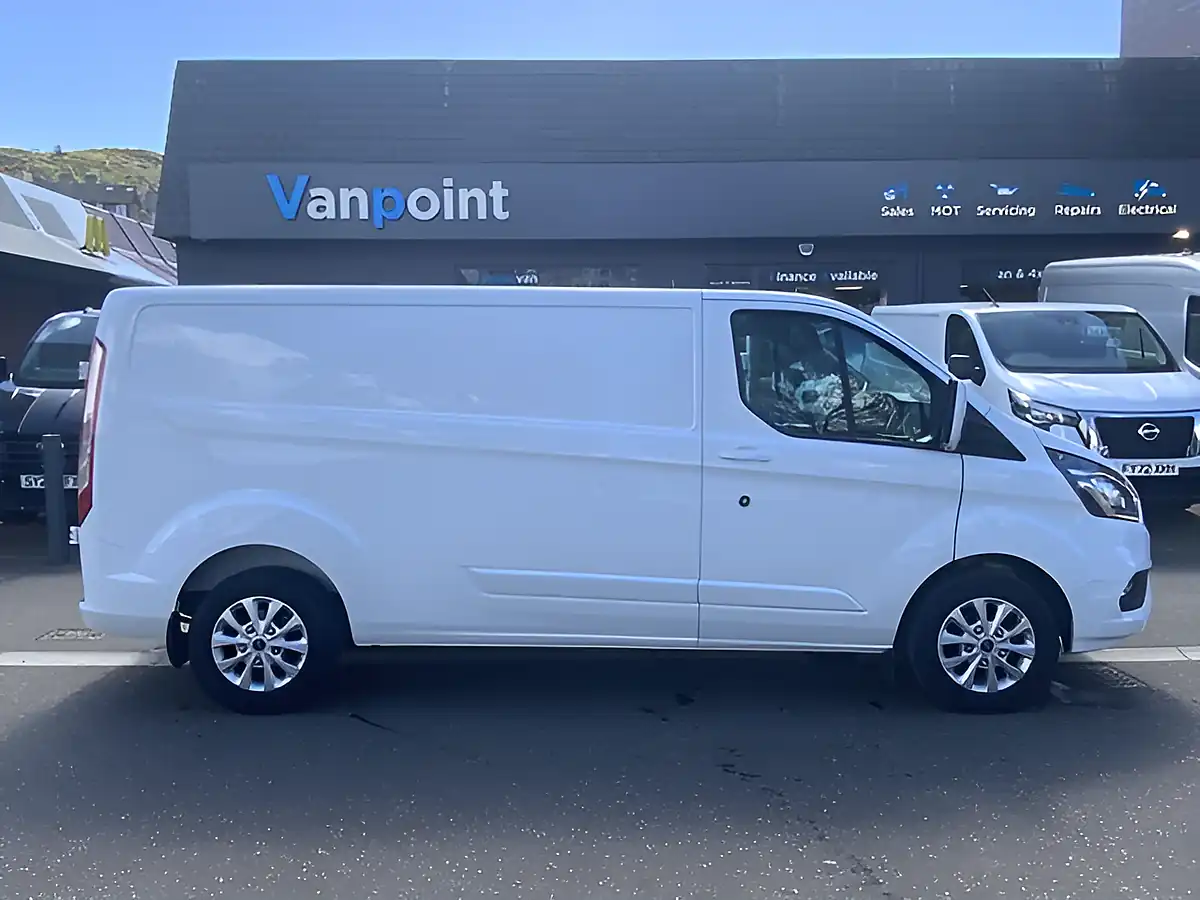 Used 2023 Ford Transit Custom Limited White - Interior and Exterior details 8