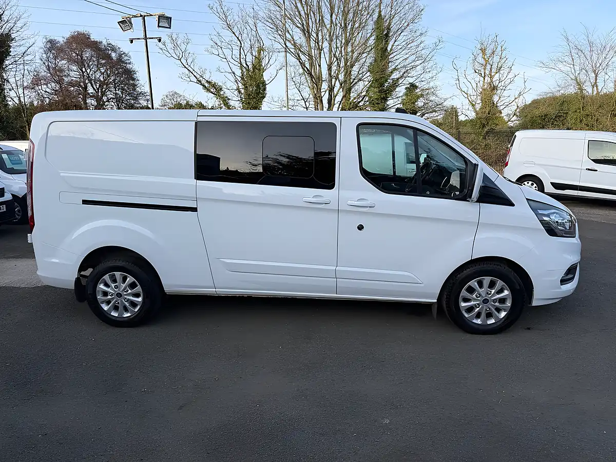 Used 2023 Ford Transit Custom Limited White - Interior and Exterior details 12