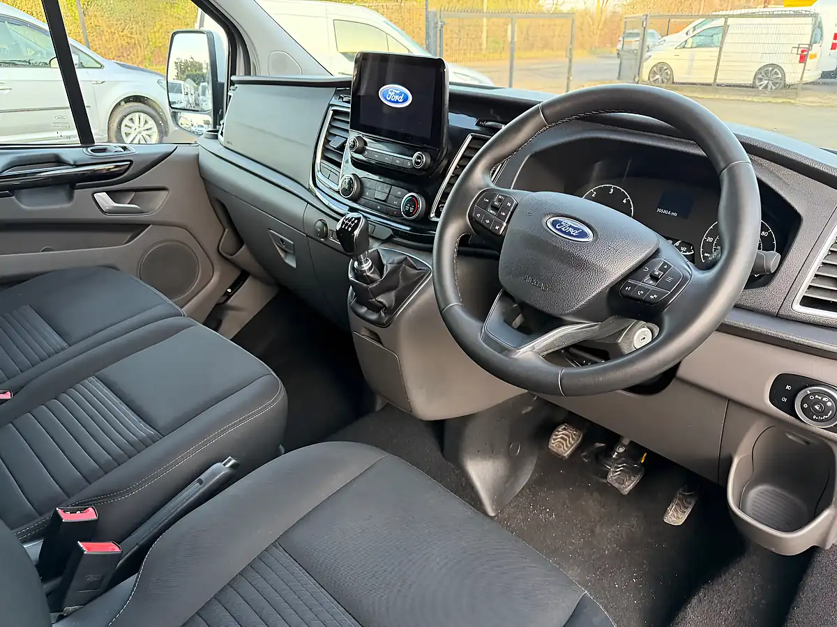 Used 2023 Ford Transit Custom Limited White - Interior and Exterior details 16