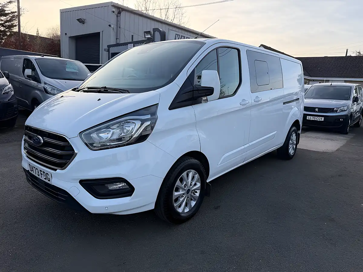 Used 2023 Ford Transit Custom Limited White - Interior and Exterior details 7