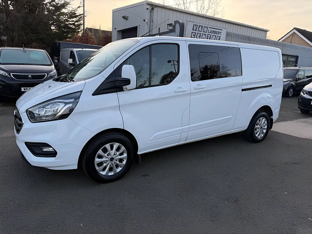 Used 2023 Ford Transit Custom Limited White - Interior and Exterior details 8