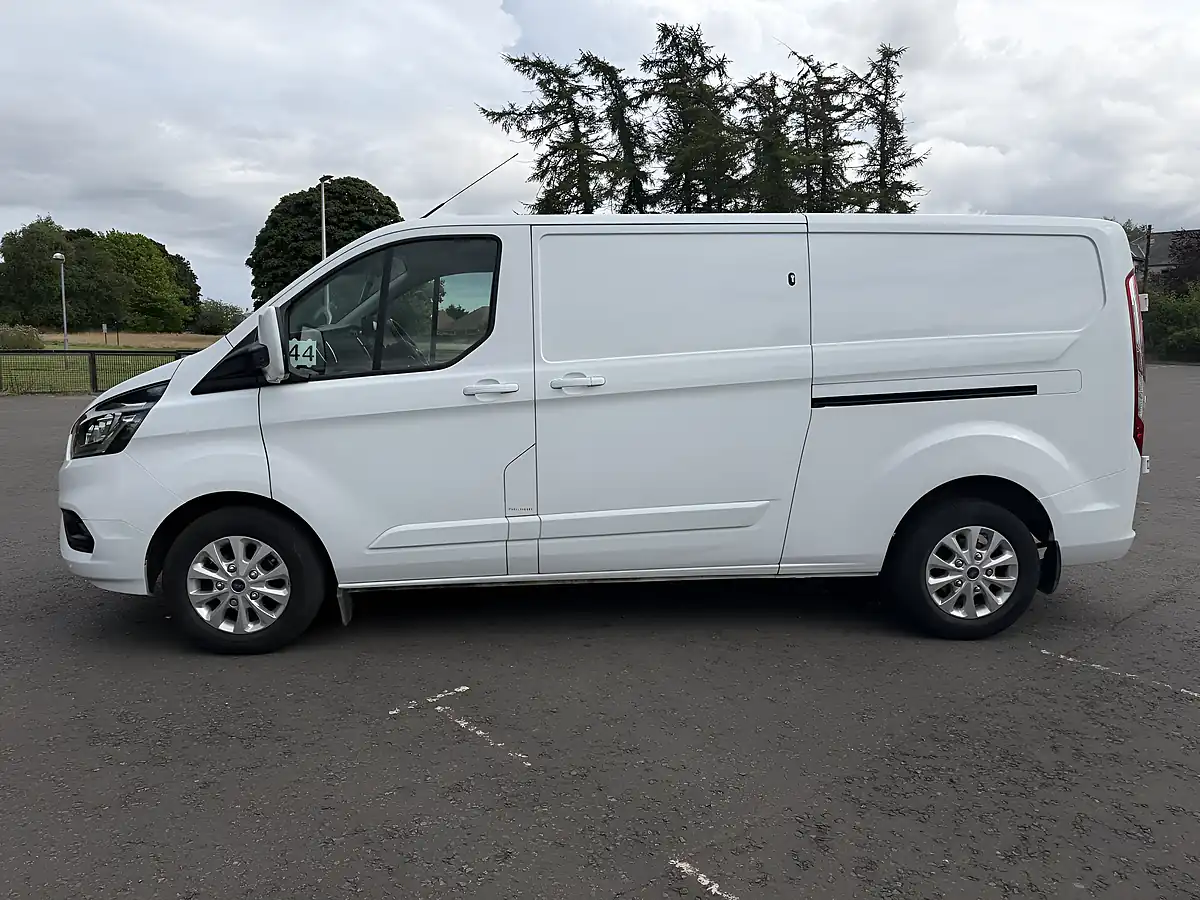 Used 2023 Ford Transit Custom Limited White - Interior and Exterior details 6
