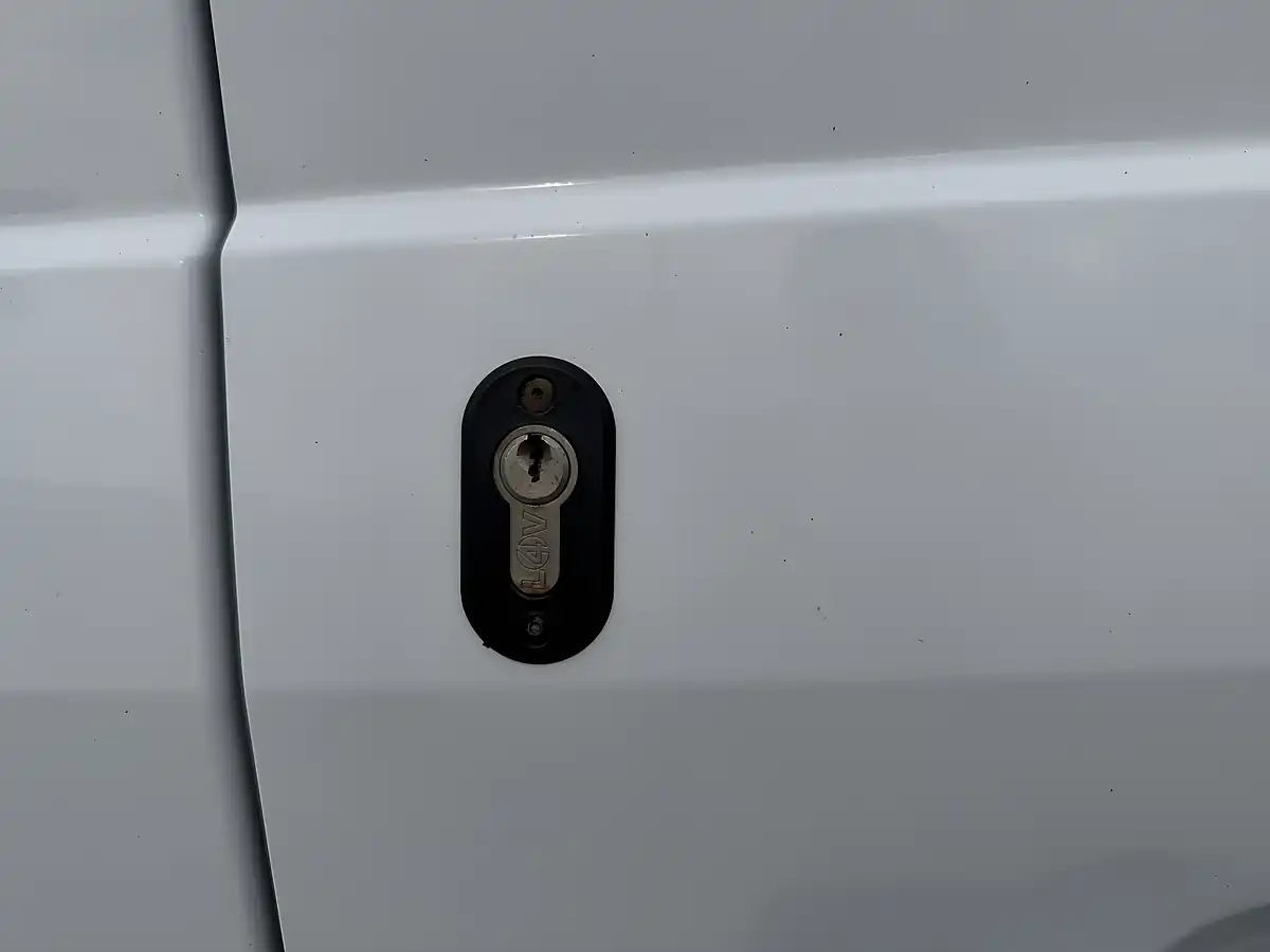 Used 2023 Ford Transit Custom Limited White - Interior and Exterior details 7