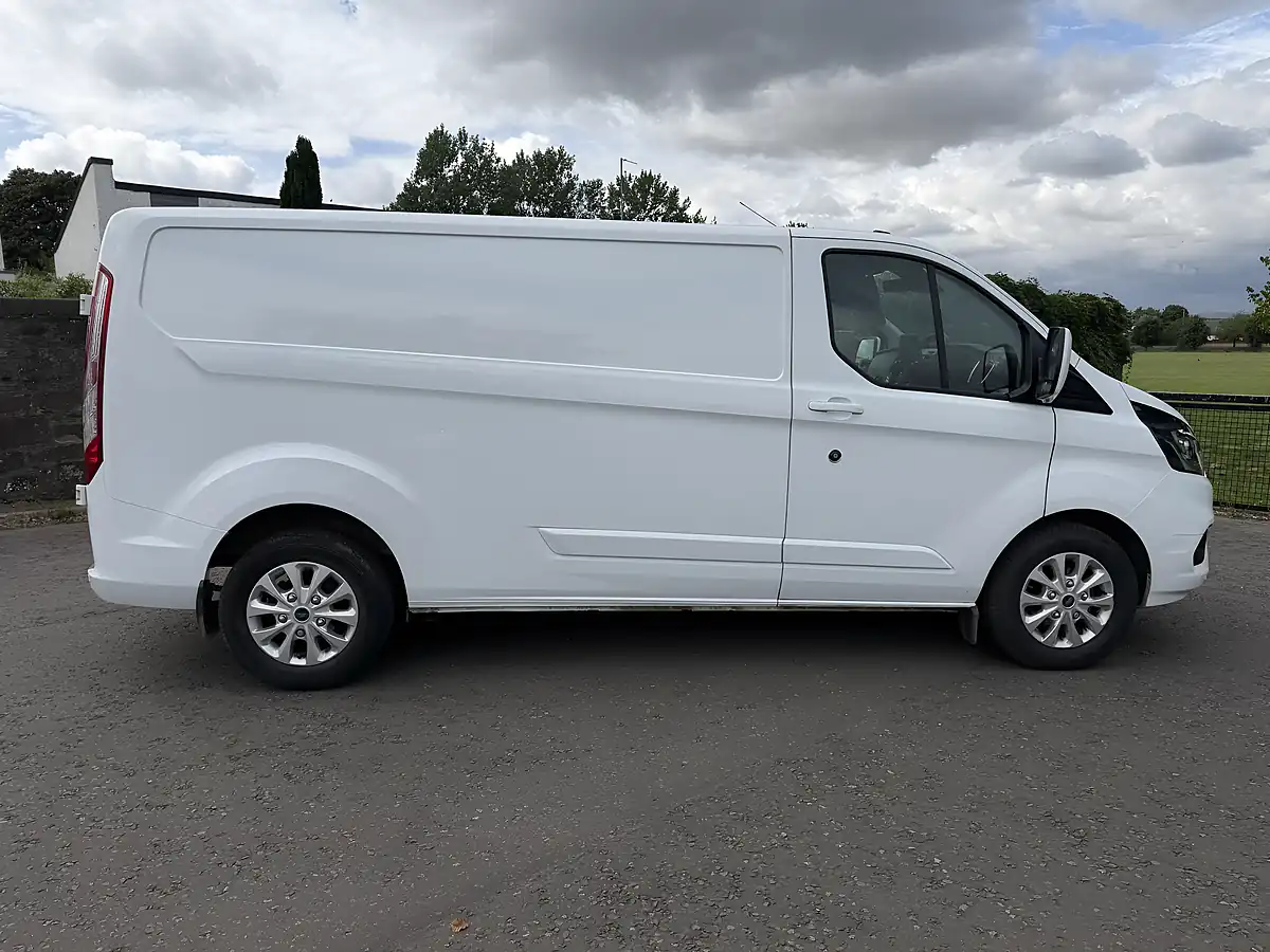 Used 2023 Ford Transit Custom Limited White - Interior and Exterior details 8
