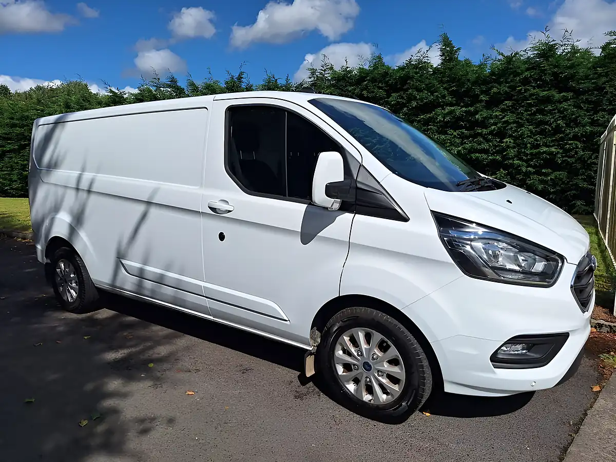 Used 2023 Ford Transit Custom Limited White - Interior and Exterior details 4