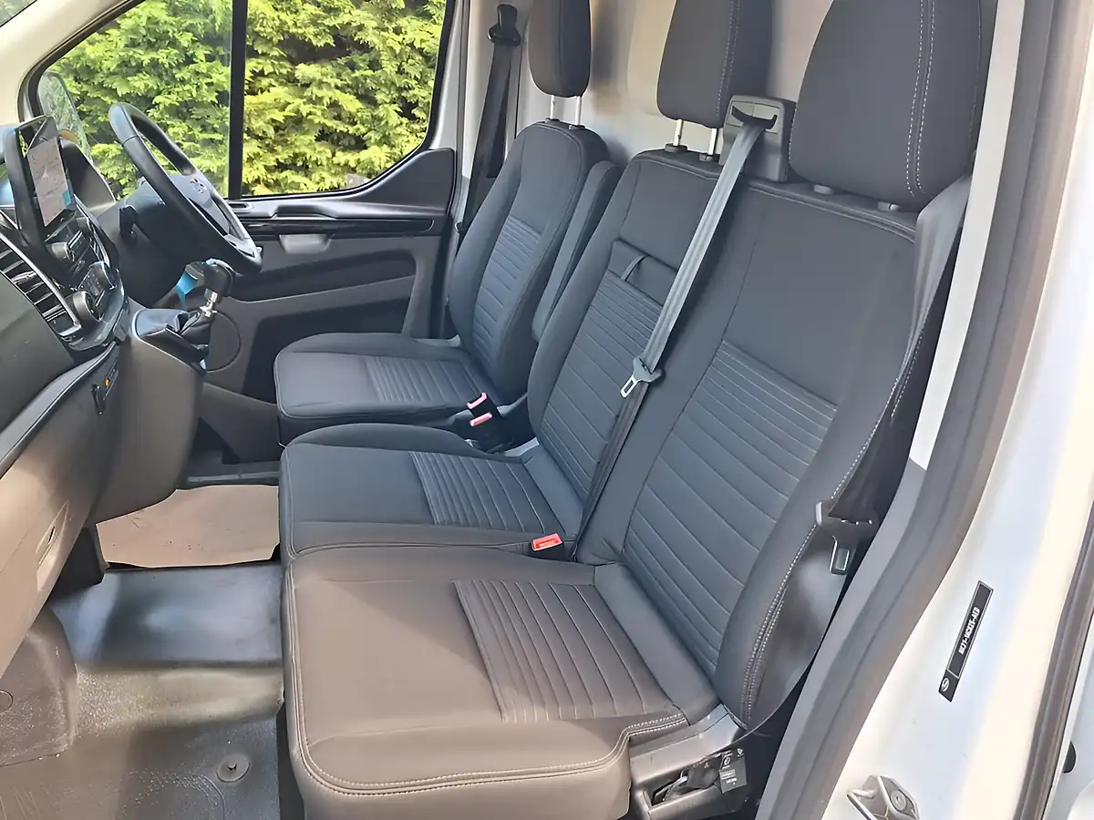 Used 2023 Ford Transit Custom Limited White - Interior and Exterior details 11