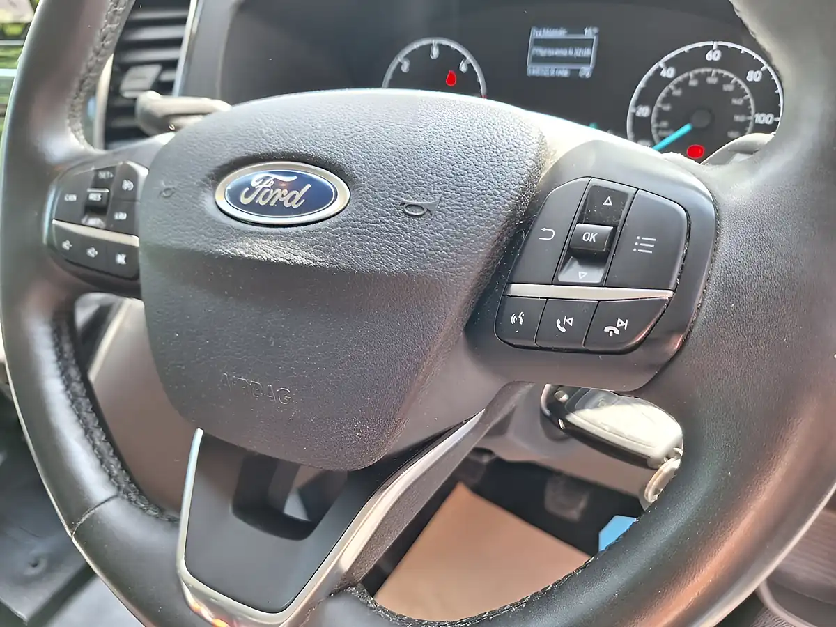 Used 2023 Ford Transit Custom Limited White - Interior and Exterior details 12