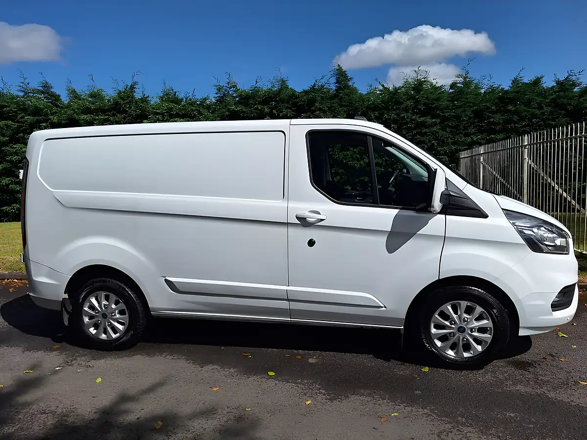 Used 2023 Ford Transit Custom Limited White - Interior and Exterior details 5