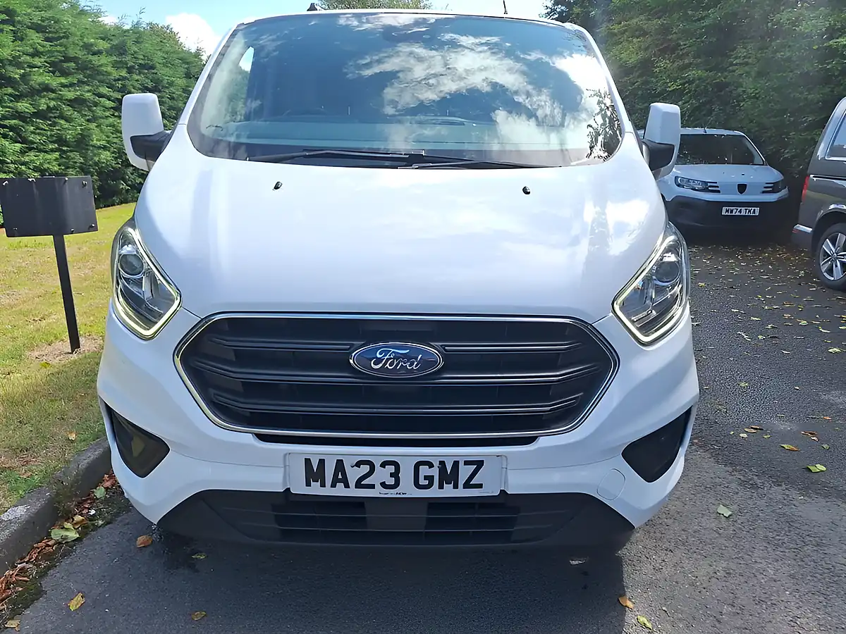 Used 2023 Ford Transit Custom Limited White - Interior and Exterior details 7