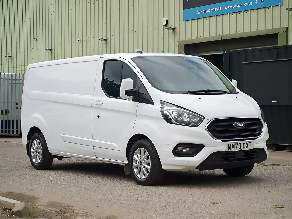 Used 2023 Ford Transit Custom Limited White - Interior and Exterior details 5