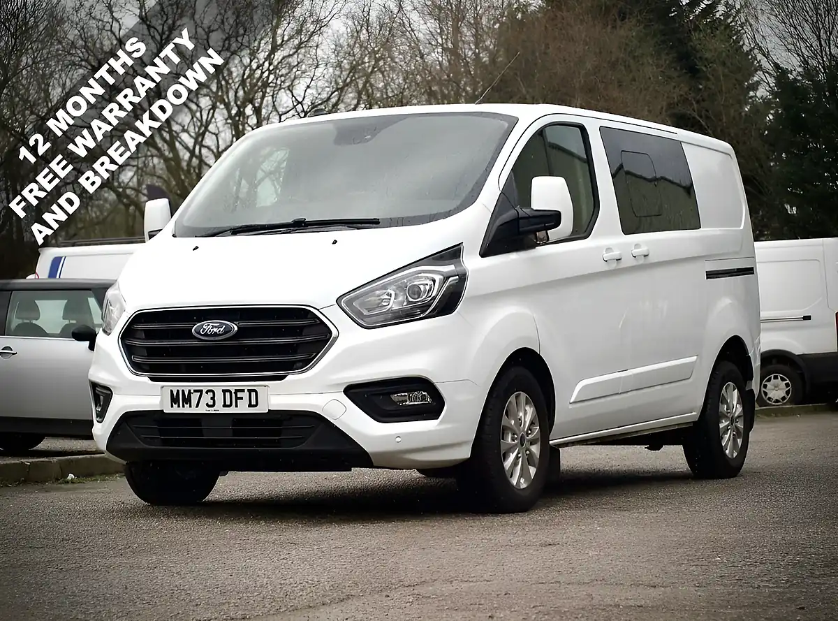 Used 2023 Ford Transit Custom Limited White - Front View