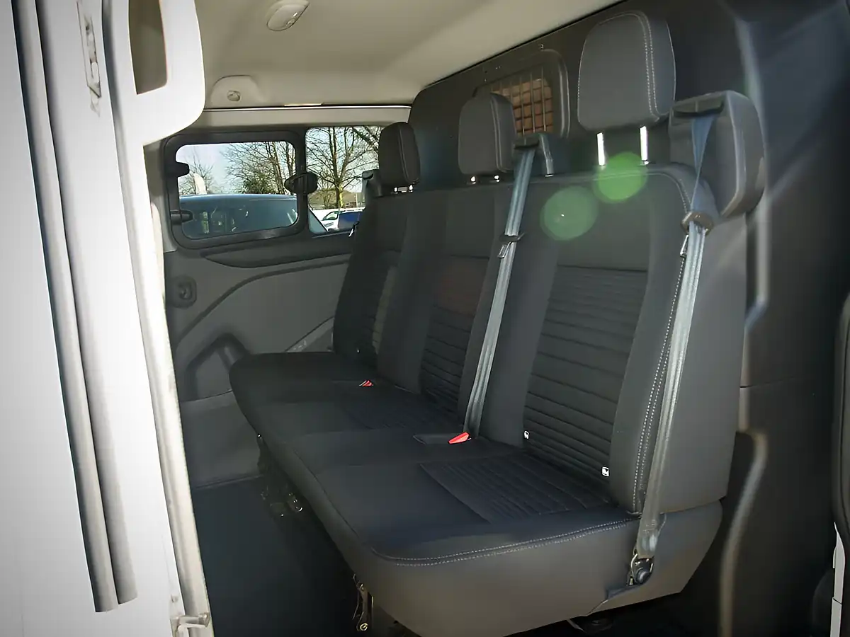 Used 2023 Ford Transit Custom Limited White - Interior and Exterior details 13
