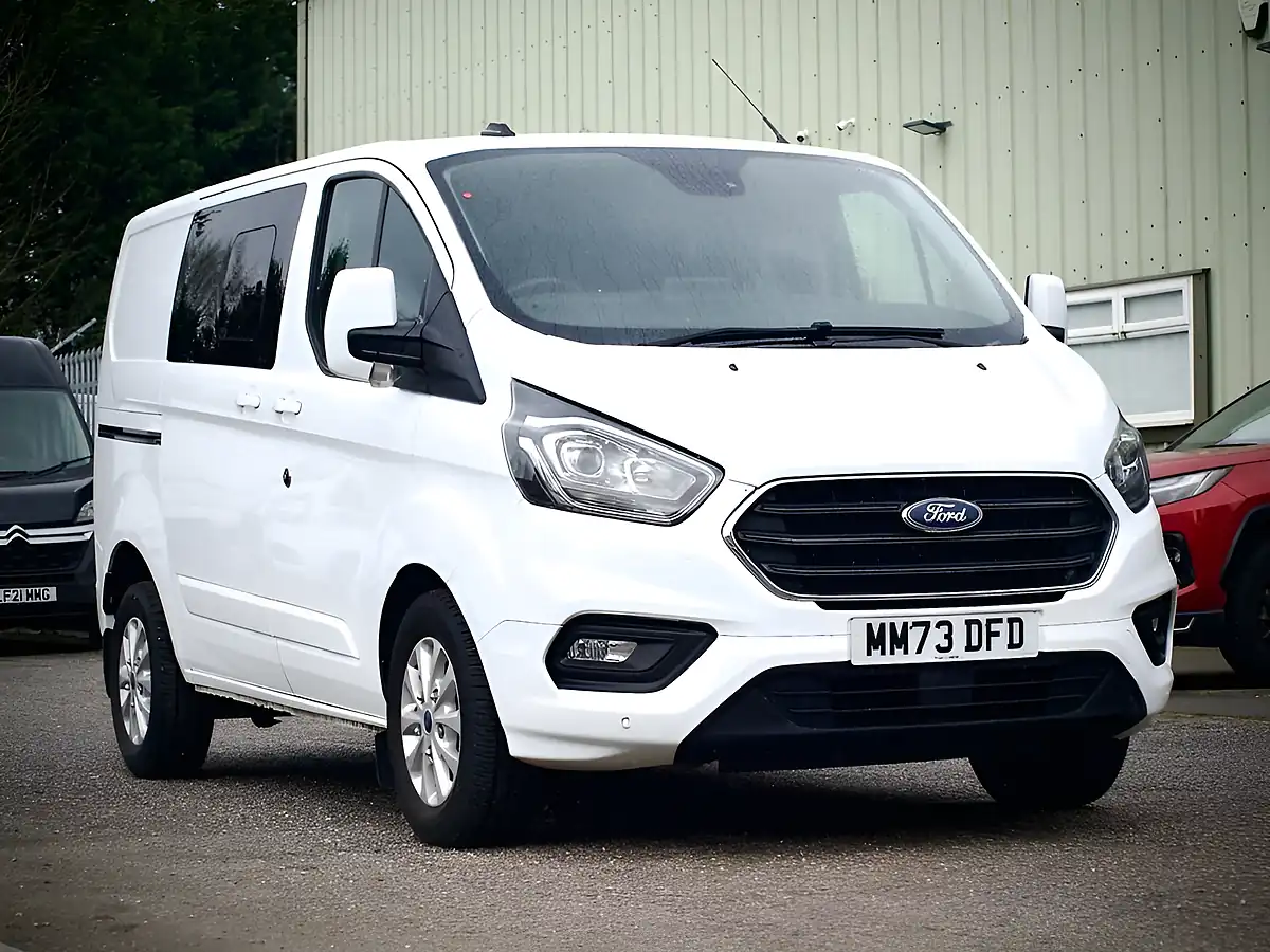 Used 2023 Ford Transit Custom Limited White - Interior and Exterior details 5