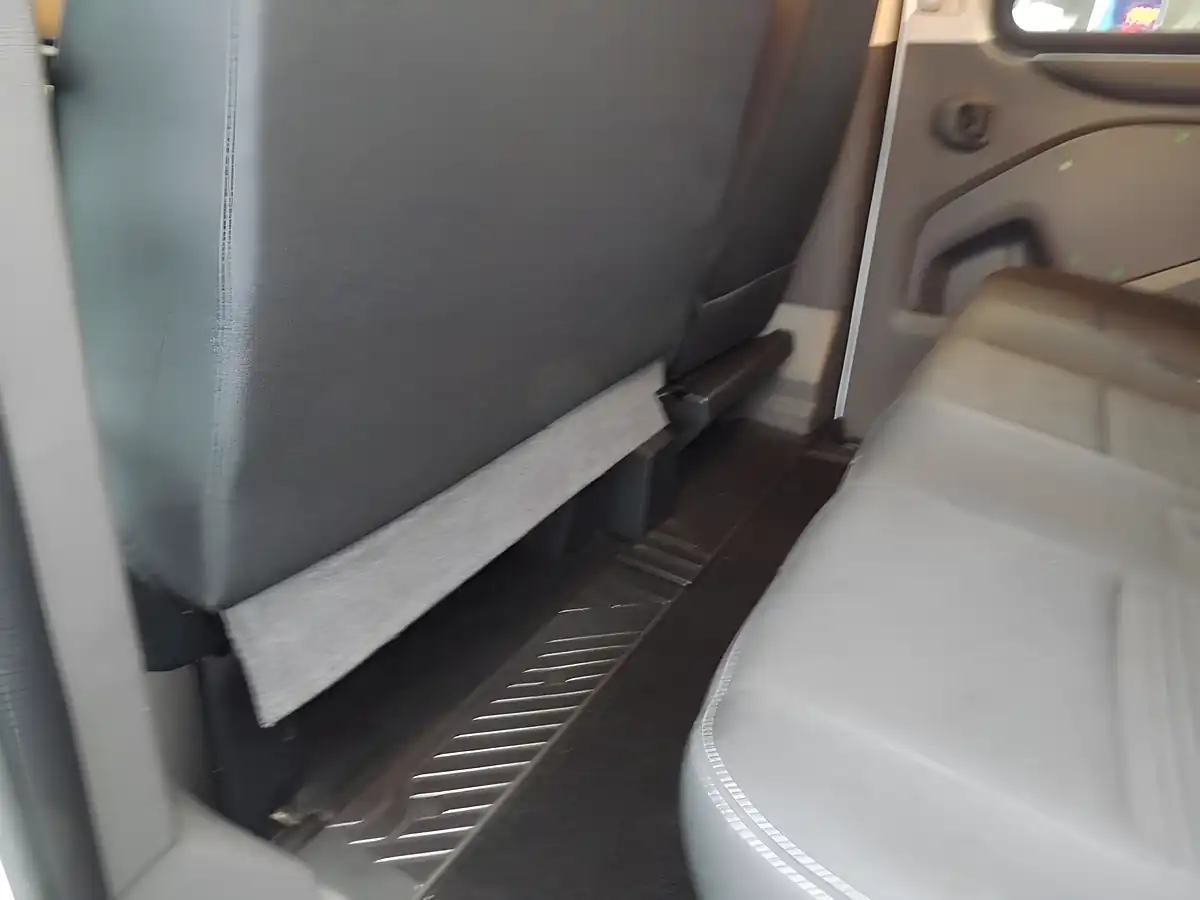 Used 2023 Ford Transit Custom Limited White - Interior and Exterior details 7