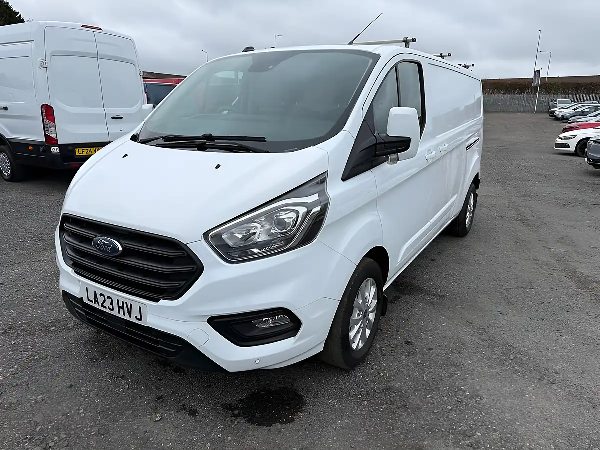 Used 2023 Ford Transit Custom Limited White - Interior and Exterior details 3