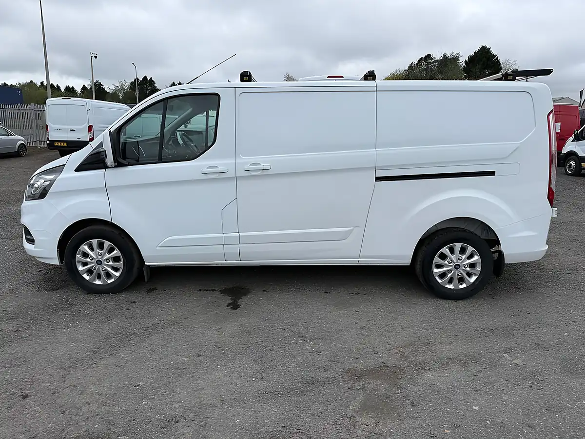 Used 2023 Ford Transit Custom Limited White - Interior and Exterior details 4