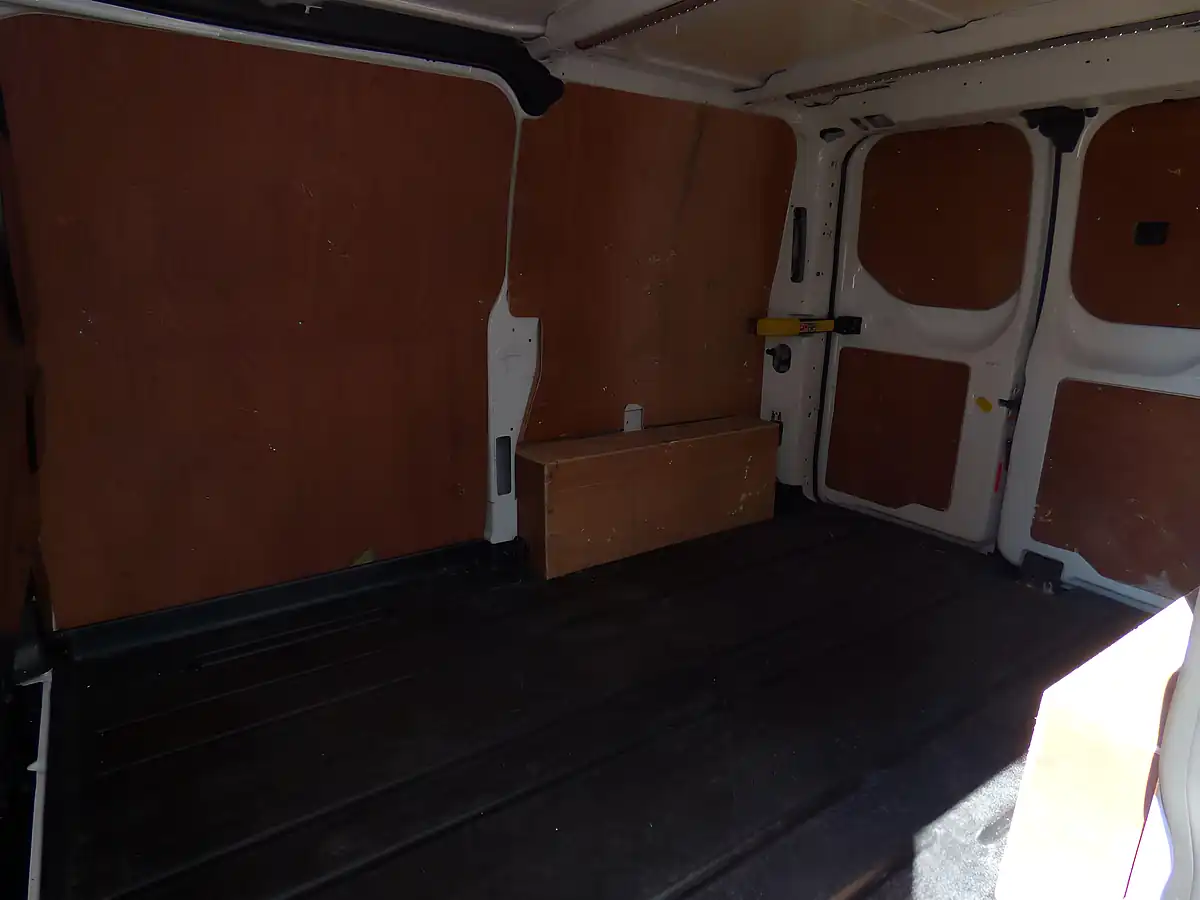 Used 2023 Ford Transit Custom Limited White - Interior and Exterior details 8