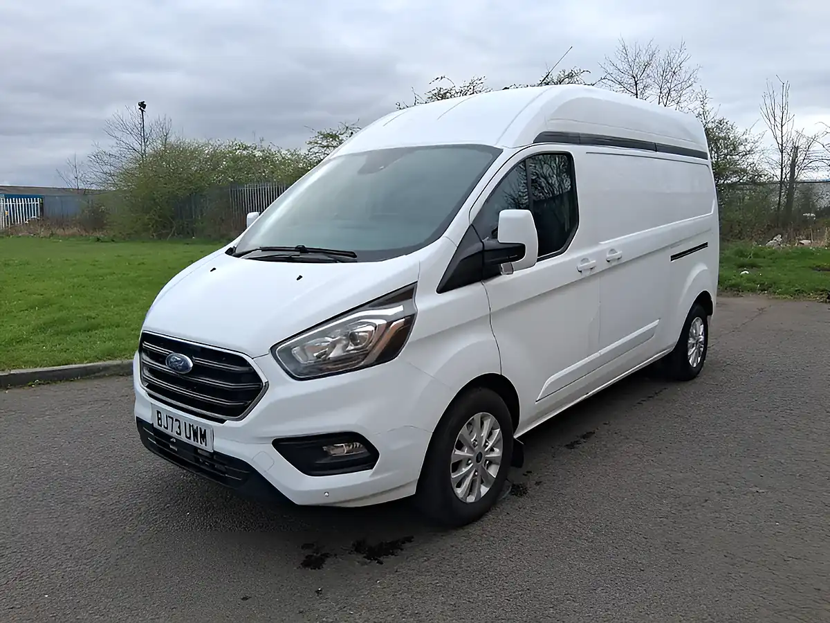 Used 2023 Ford Transit Custom Limited White - Front View