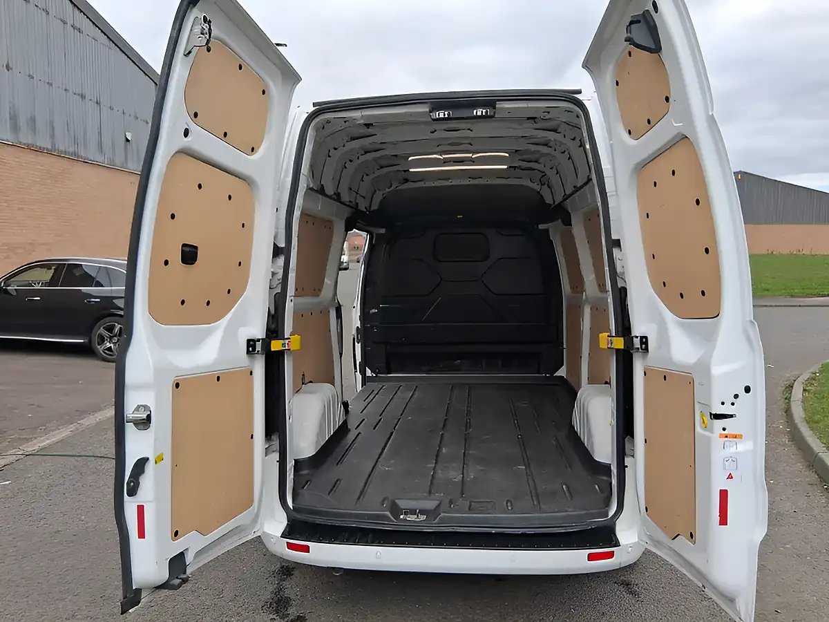 Used 2023 Ford Transit Custom Limited White - Interior and Exterior details 9