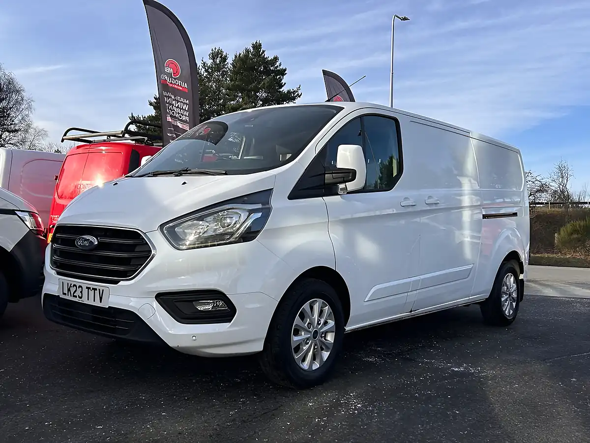 Used 2023 Ford Transit Custom Limited White - Interior and Exterior details 9